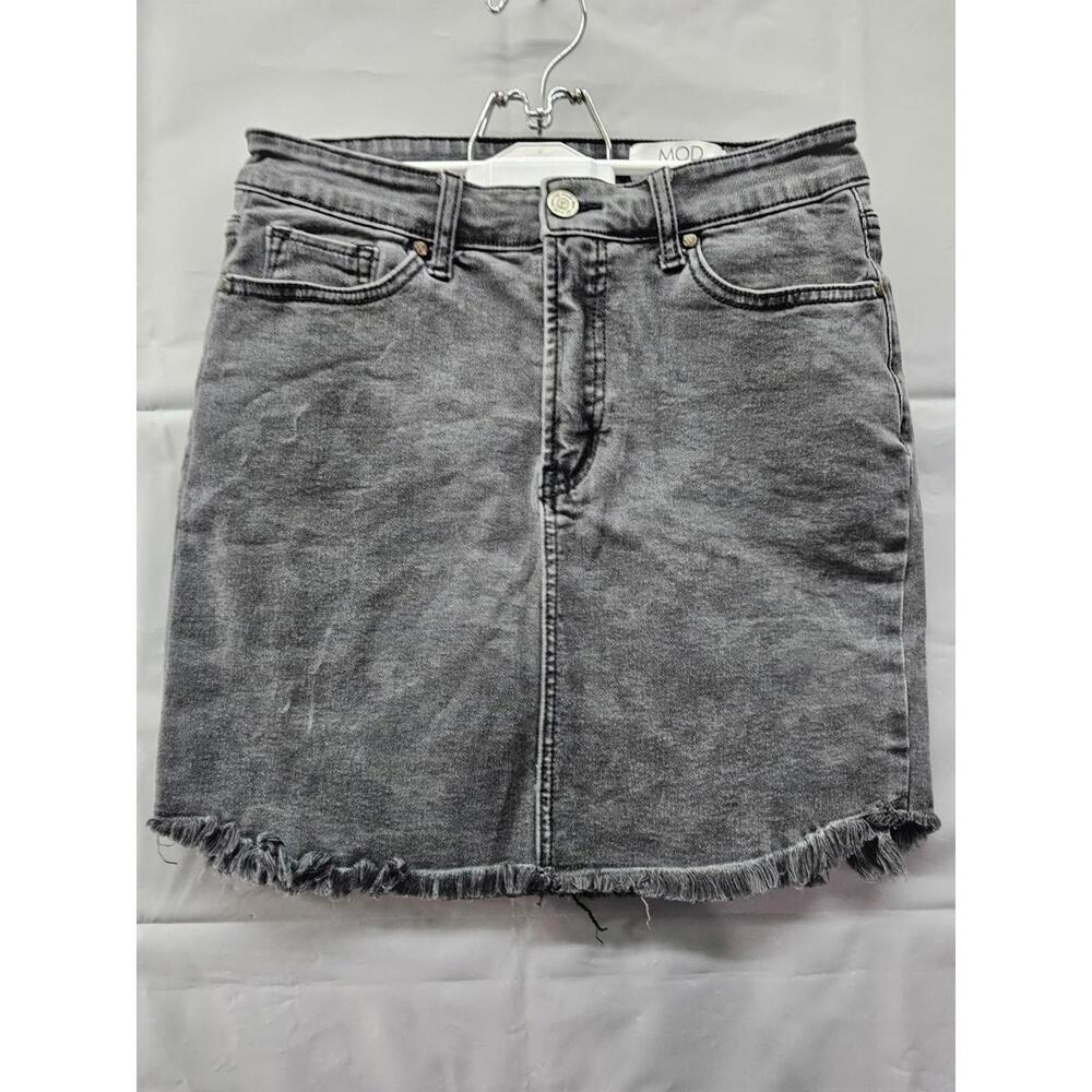 MOD On Trend Black Denim Mini Skirt Raw Hem Women’s Medium